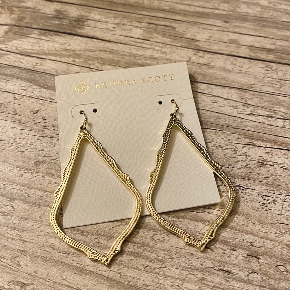Sophee Drop Earrings NIB